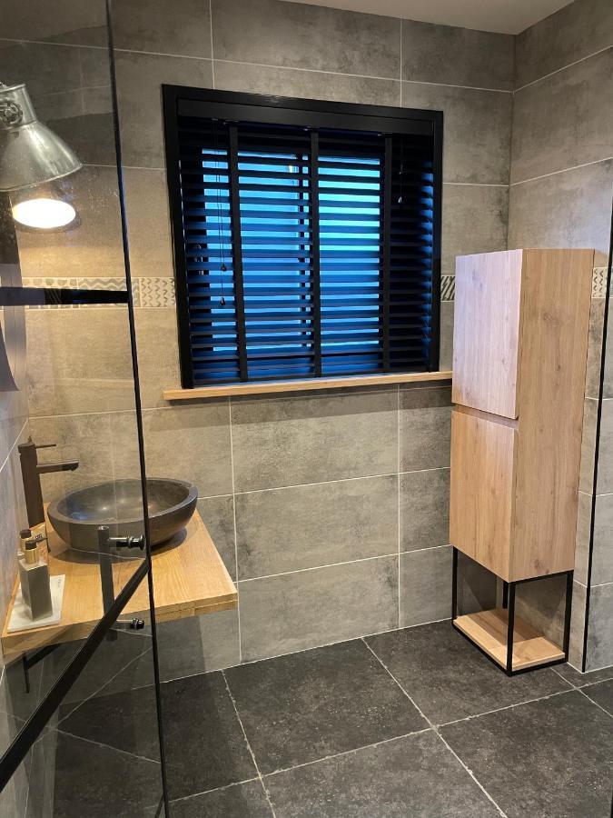 De Heerlykheid Wemeldinge, Vlak Bij Strand En Bos, Ruime Vakantiewoning Met Eigen Patio In De Karakteristieke Dorpsstraat Exterior foto